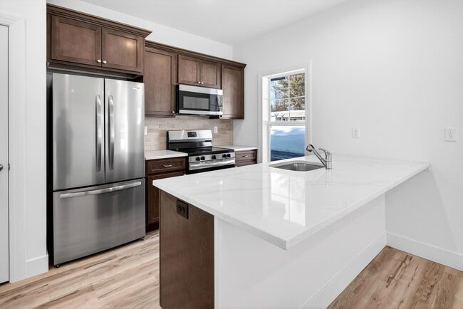 Hemlock Manor 55+ Active Senior Community in Schenectady, NY - Foto de edificio - Building Photo