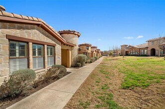 103 Rivalto Cir in Lakeway, TX - Building Photo - Building Photo