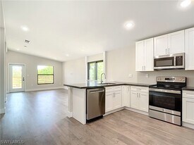 2505 Storter Ave in Naples, FL - Building Photo