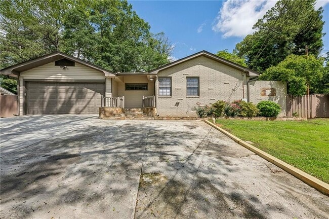 property at 2762 Dresden Dr