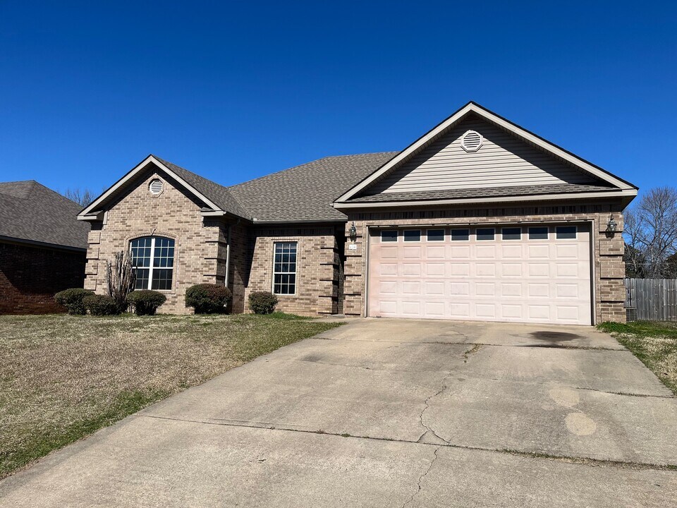 14 Blueberry Ln in Cabot, AR - Building Photo