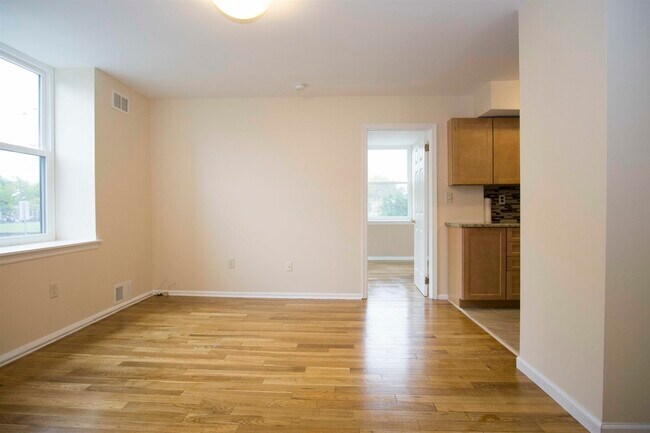 200 Central Ave in Jersey City, NJ - Building Photo - Building Photo