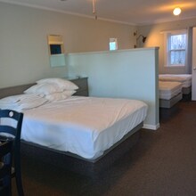 8 Traynor St in Old Orchard Beach, ME - Foto de edificio - Building Photo