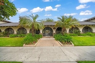 918 S. Webster Ave. in Anaheim, CA - Building Photo