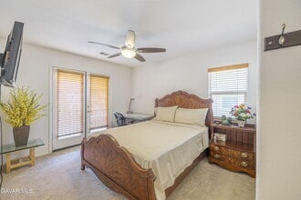 3324 W Ave J 10 in Lancaster, CA - Building Photo - Building Photo