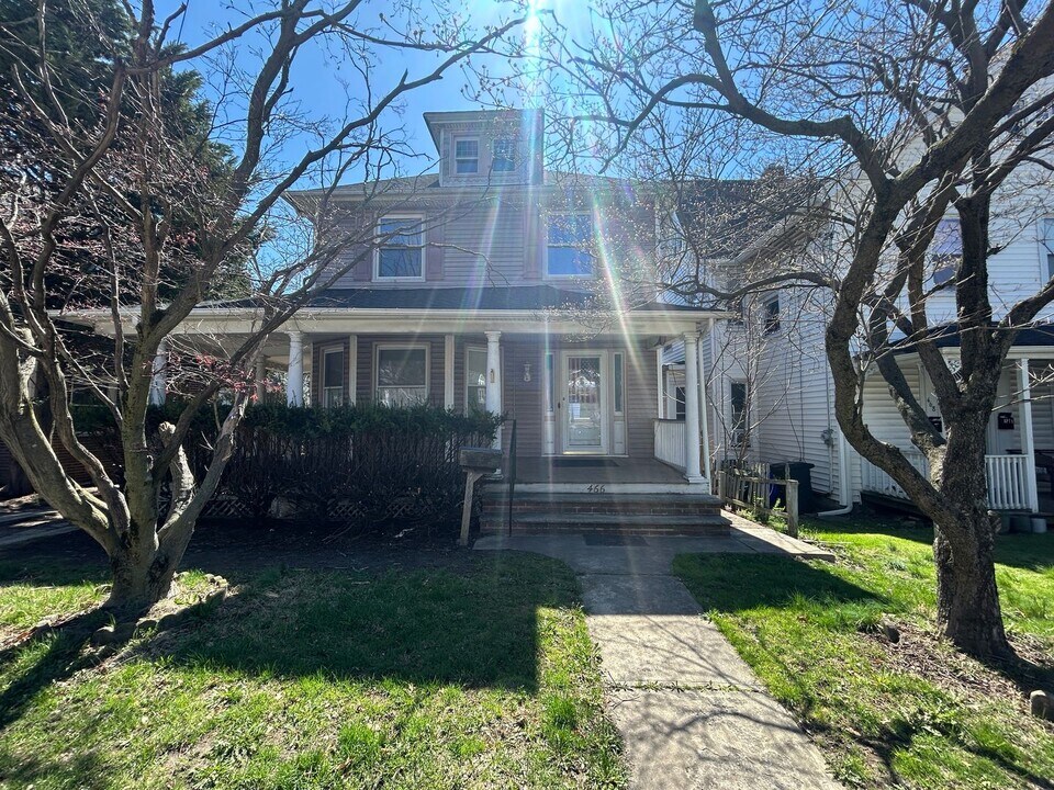 466 Broadway in Long Branch, NJ - Building Photo