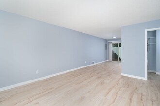 Rosina Apartments in Beaverton, OR - Building Photo - Building Photo