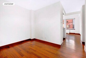 305 E 63rd St in New York, NY - Building Photo - Building Photo