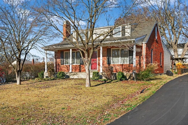 property at 1255 St Antoine St