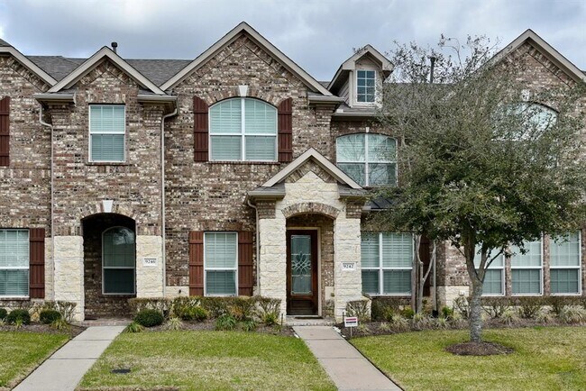 property at 9242 Solvista Pass Ln