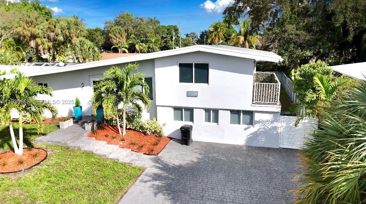 2536 Flamingo Ln in Fort Lauderdale, FL - Building Photo