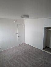 4427 Cartwright Ave, Unit 4 in North Hollywood, CA - Foto de edificio - Building Photo