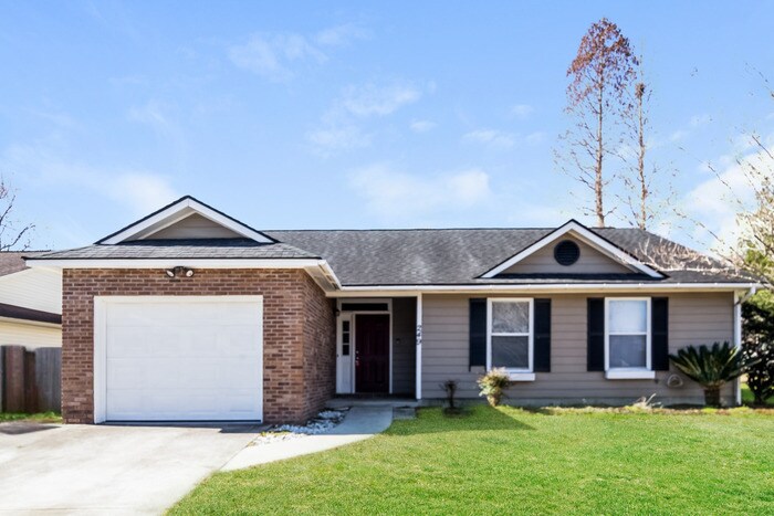 249 Persimmon Cir in Goose Creek, SC - Building Photo