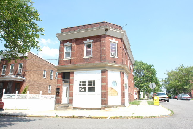 708 Cortlandt St in Perth Amboy, NJ - Building Photo - Building Photo