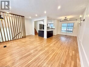 12 Foster Crescent in Cambridge, ON - Building Photo - Building Photo