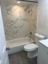 941 NE 169th St in Miami, FL - Building Photo - Building Photo