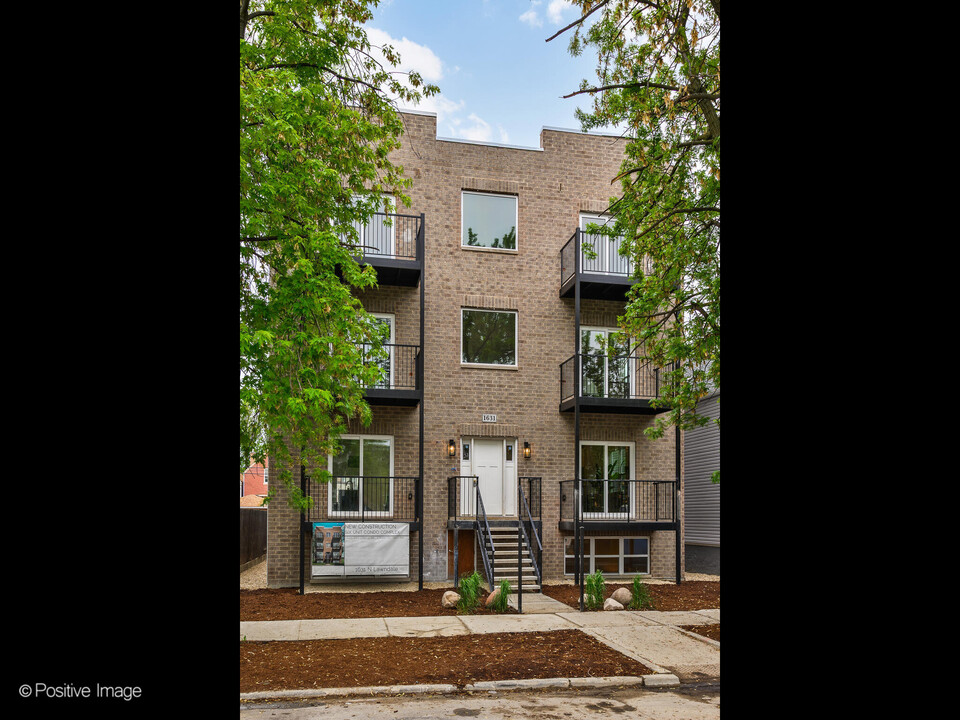 1631 N Lawndale Ave, Unit 1S in Chicago, IL - Building Photo