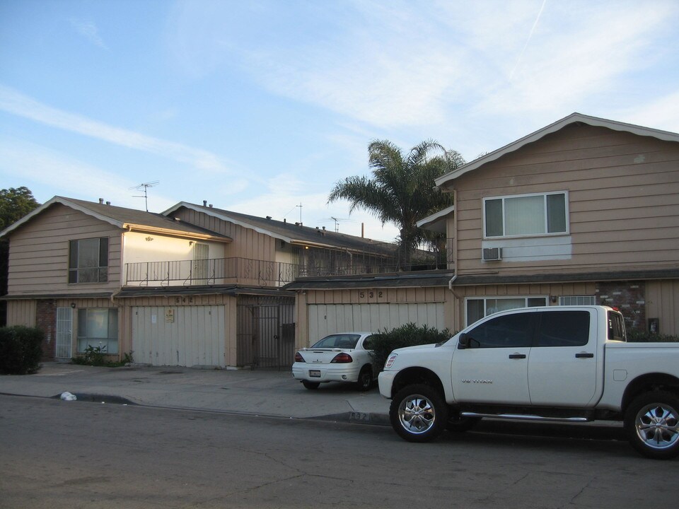 532-542 E Rhea St in Long Beach, CA - Building Photo