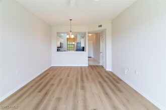 3960 Loblolly Bay Dr in Naples, FL - Building Photo - Building Photo