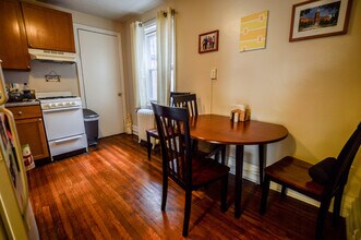1809 Spruce St in Philadelphia, PA - Building Photo - Building Photo