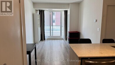 200 Sackville St in Toronto, ON - Building Photo - Building Photo