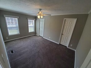 252 Field Pine Dr in Browns Summit, NC - Foto de edificio - Building Photo