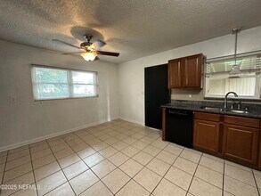 3851 Ponce De Leon Ave in Jacksonville, FL - Building Photo - Building Photo