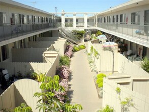 20917 Amie Ave-Unit -45 in Torrance, CA - Building Photo - Building Photo