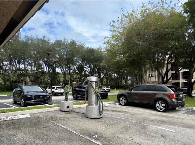 200 SW 117th Terrace in Pembroke Pines, FL - Building Photo - Building Photo