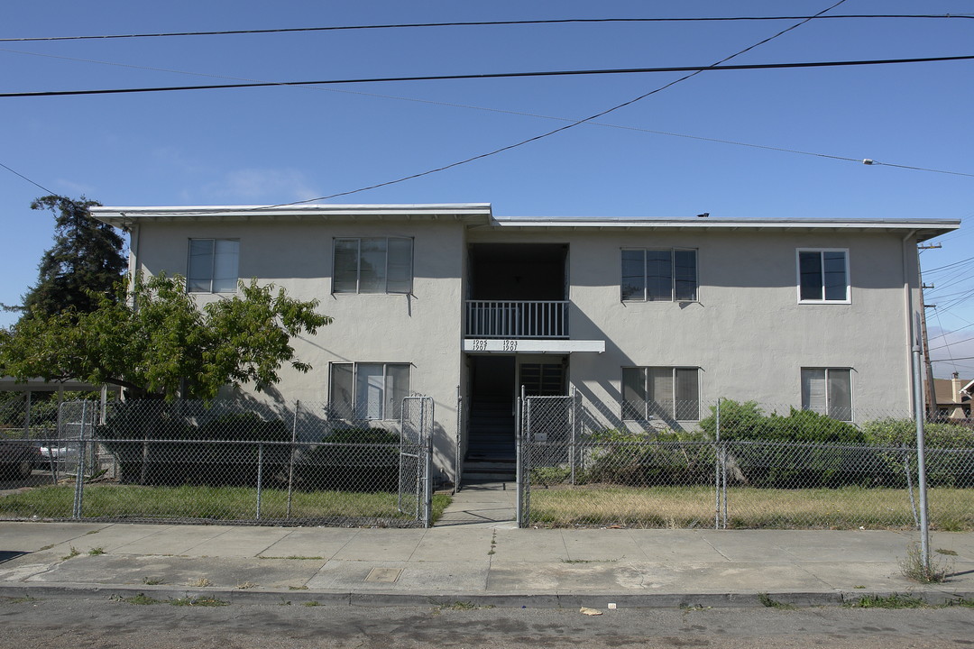 1901-1907 E 23rd St in Oakland, CA - Building Photo