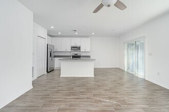 1106 Pacific Dunes Ct in Daytona Beach, FL - Building Photo - Building Photo