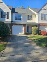 10013 University Park Ln in Charlotte, NC - Building Photo