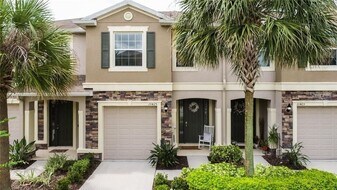 10425 Yellow Spice Ct in Riverview, FL - Building Photo