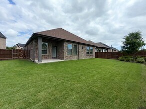 1804 Welker Dr in Van Alstyne, TX - Building Photo - Building Photo