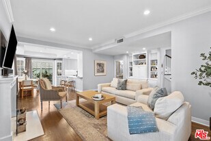 1144 Yale St in Santa Monica, CA - Building Photo