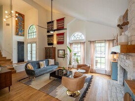 5727 Abilene Trl in Austin, TX - Building Photo