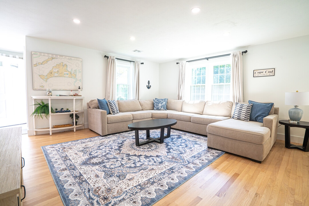 176 Palmer Ave, Unit 4 in Falmouth, MA - Building Photo