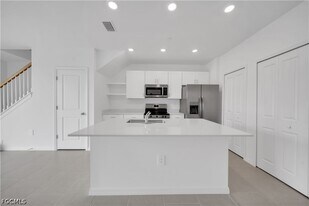 4276 Cirella Ct in North Fort Myers, FL - Building Photo