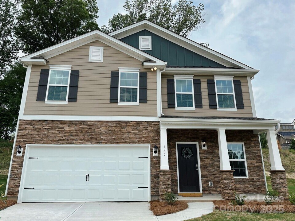 126 Rustling Waters Dr in Mooresville, NC - Building Photo
