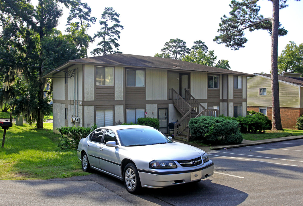 732 Pointe Ct in Tallahassee, FL - Building Photo