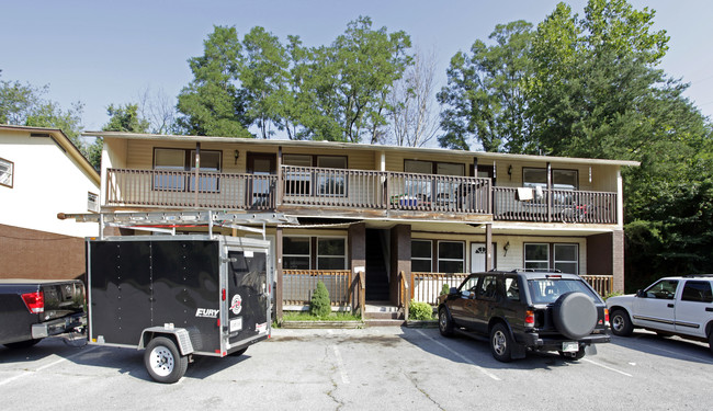 405-409 Day Springs Rd in Pigeon Forge, TN - Foto de edificio - Building Photo