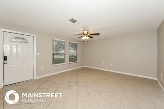 5432 Kensington St in Sarasota, FL - Building Photo - Building Photo