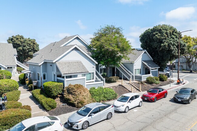 Ocean View Gardens in Berkeley, CA - Building Photo - Building Photo