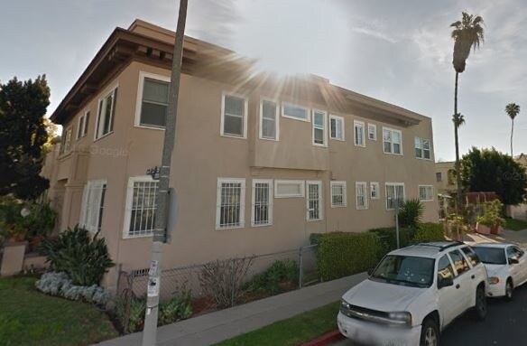 2196 W 27th St in Los Angeles, CA - Building Photo
