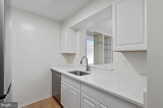 2100 Langston Blvd. in Arlington, VA - Building Photo - Building Photo