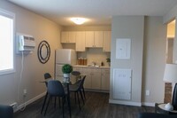 2120 Lorne St in Regina, SK - Building Photo - Building Photo