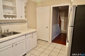 136 Forest Rd in West Haven, CT - Building Photo - Building Photo