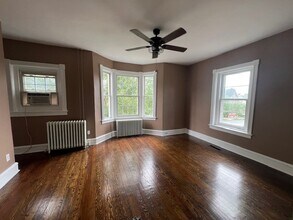 201 E Goepp St, Unit Secvond Floor in Bethlehem, PA - Building Photo - Building Photo