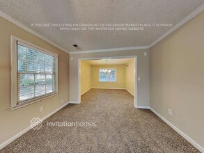 990 Thousand Oaks Dr in Lawrenceville, GA - Building Photo - Building Photo