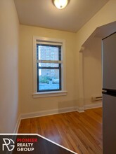 618 W Patterson Ave, Unit 505 in Chicago, IL - Building Photo - Building Photo